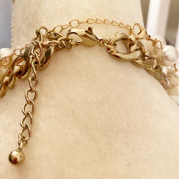 Blk/Wht Pearl Neck Piece✨✨ - Picture 2 of 3